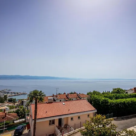 Apartment Cozy In With House Sea View